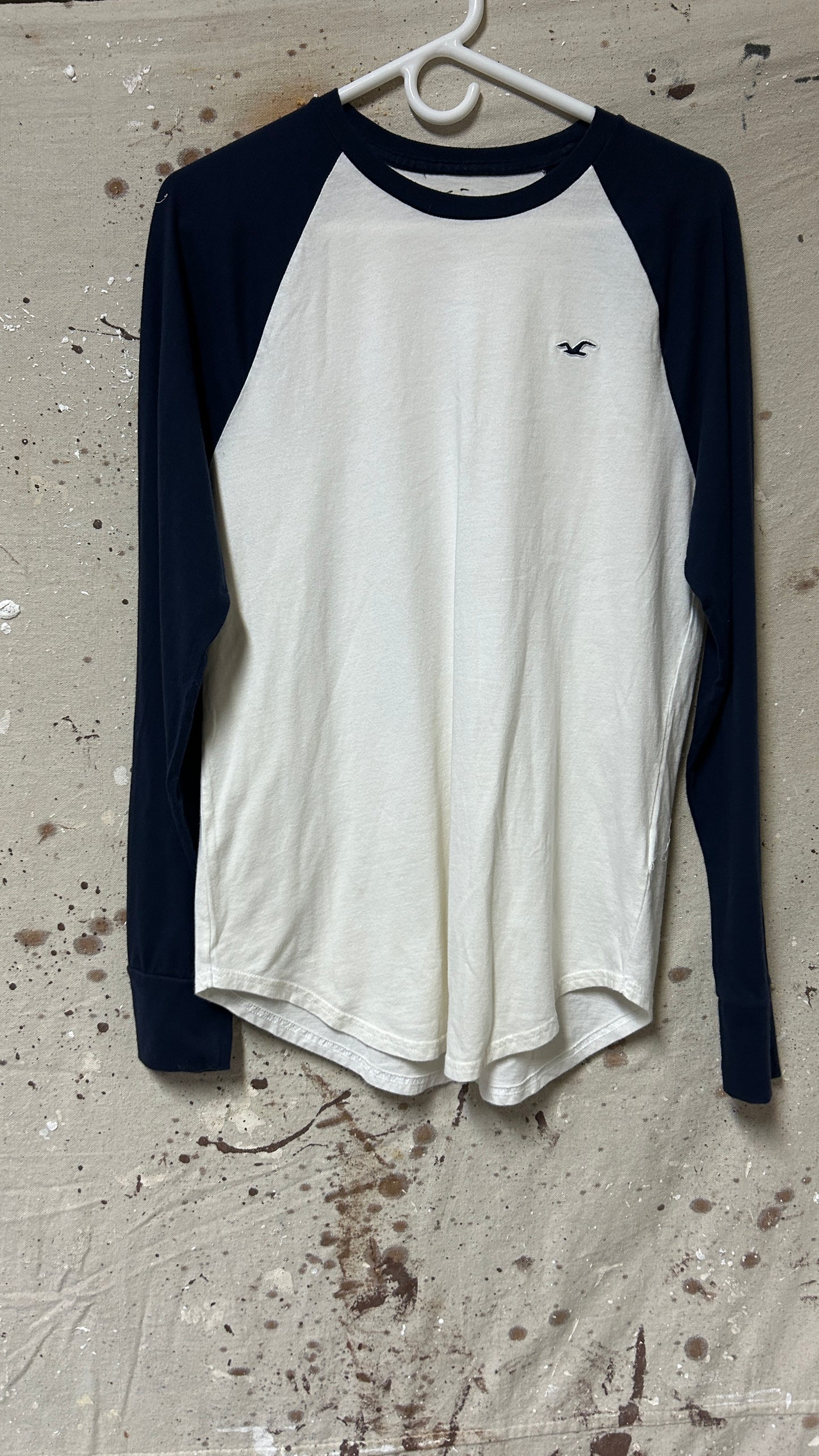 Hollister curved hem tee tshirt medium
