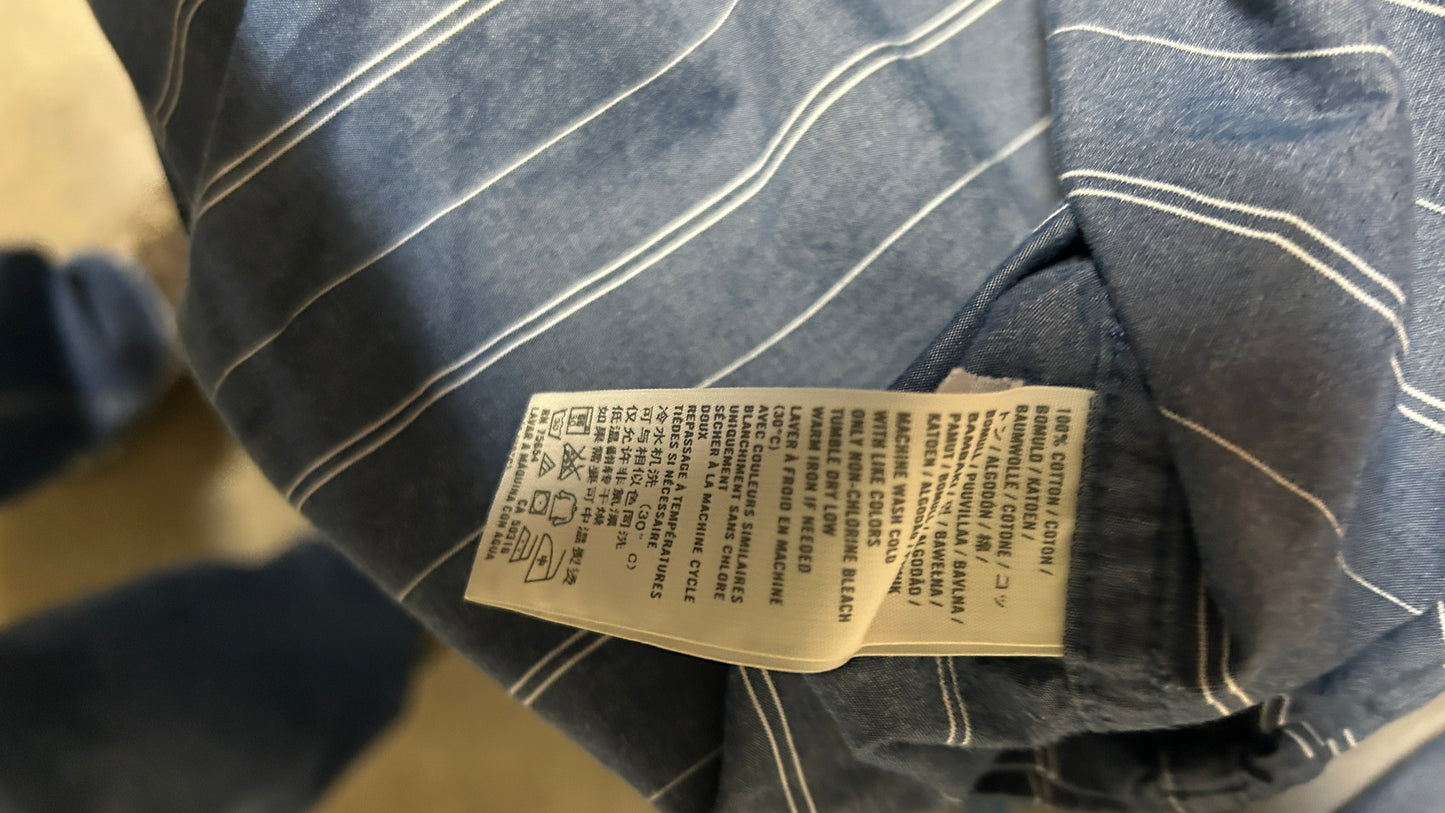 Hollister Long sleeve button down shirt Small Cotton