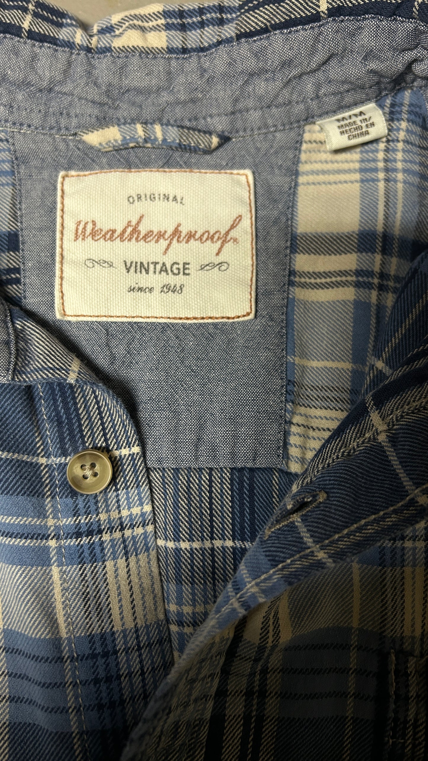 Weatherproof Vintage Long sleeve button down shirt Medium Cotton blue white