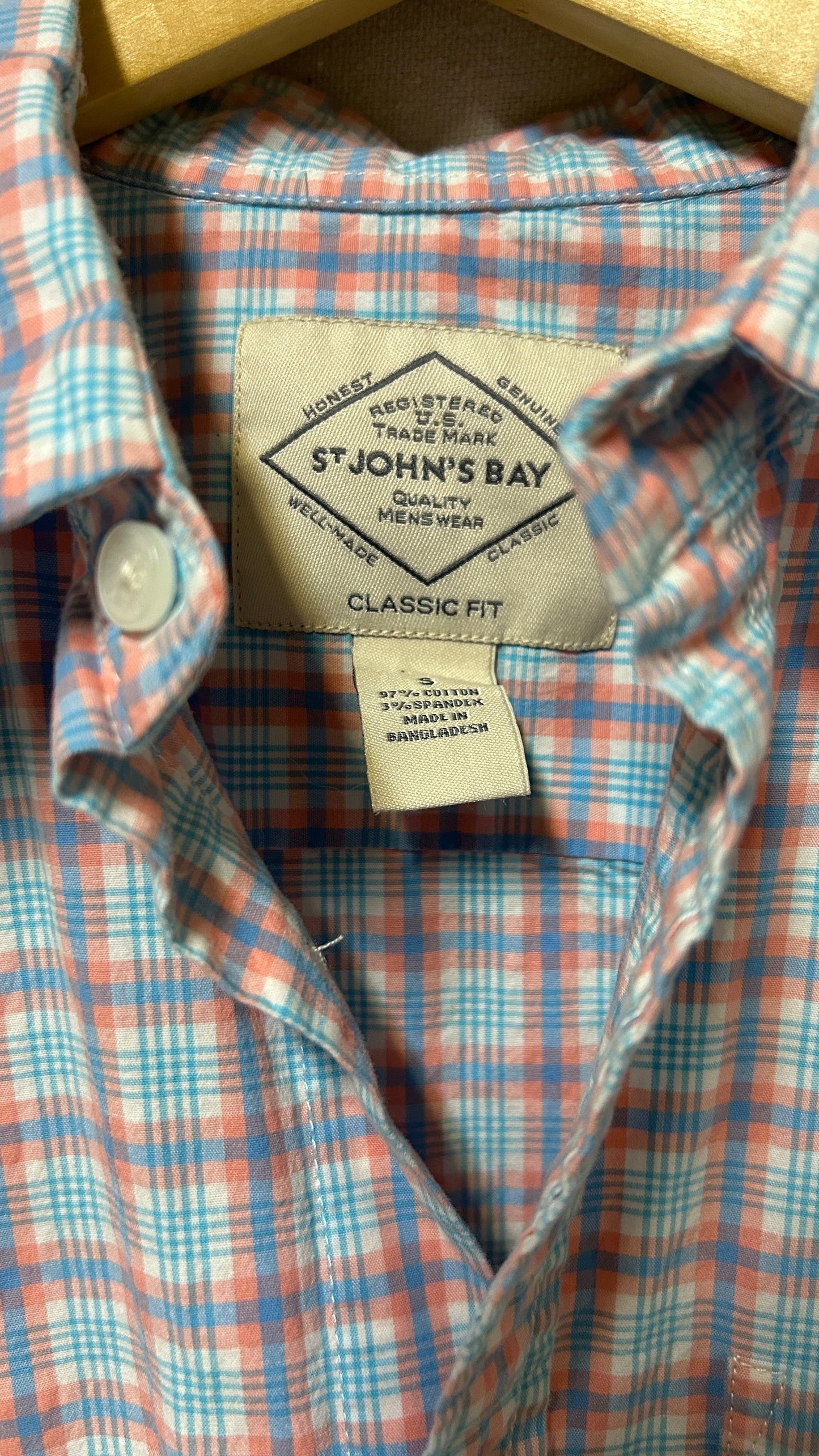 St John’s Bay Short sleeve button down shirt Small