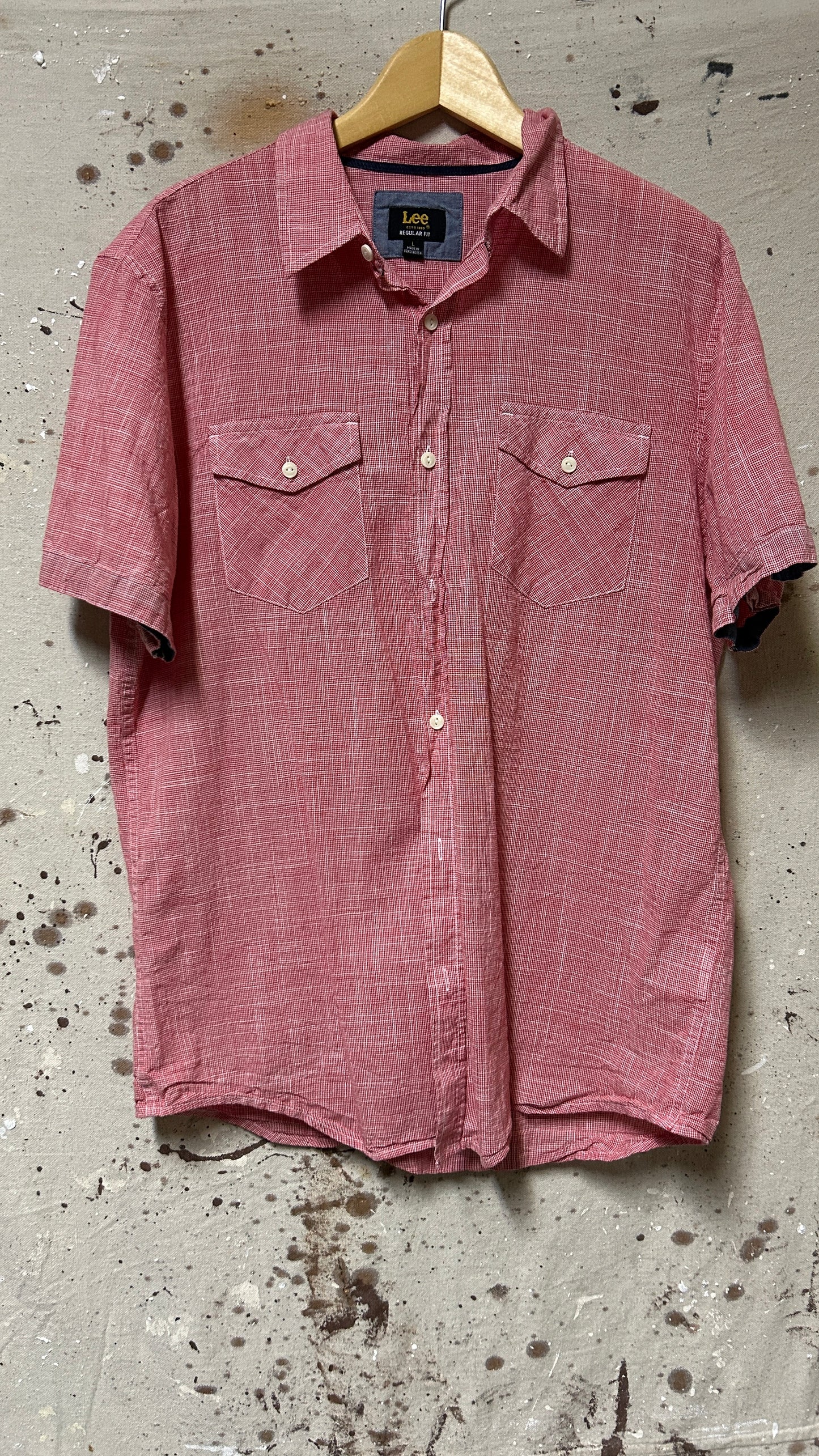 Lee Short sleeve button down shirt Large Salmon