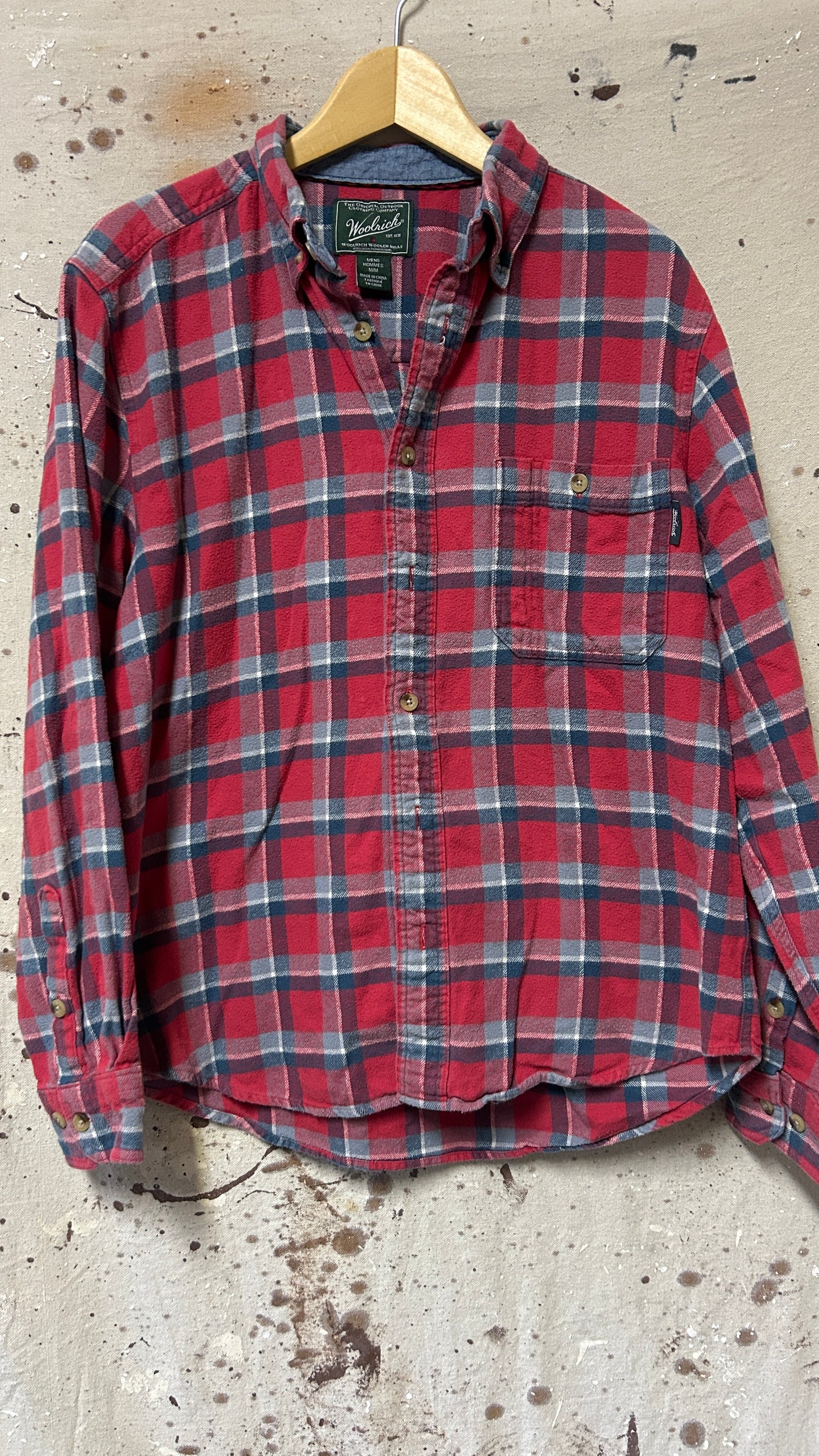 Woolrich Long sleeve button down shirt Medium Plaid Red