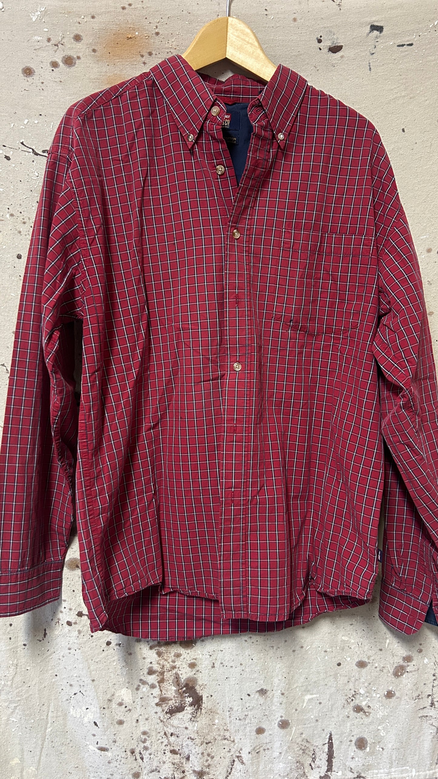 Wrangler Long sleeve button down shirt Medium Maroon