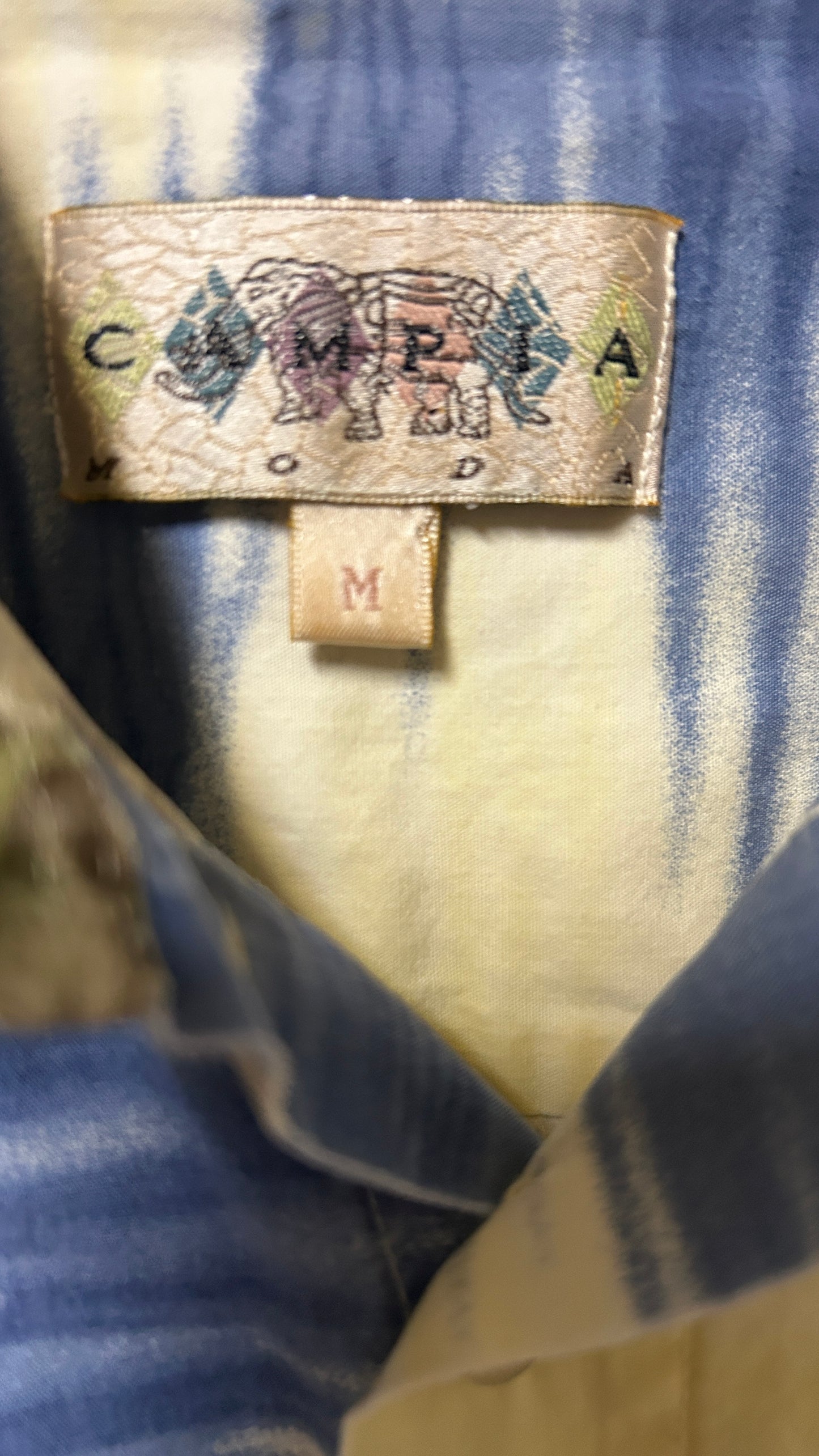 Campia Short sleeve button down shirt Medium