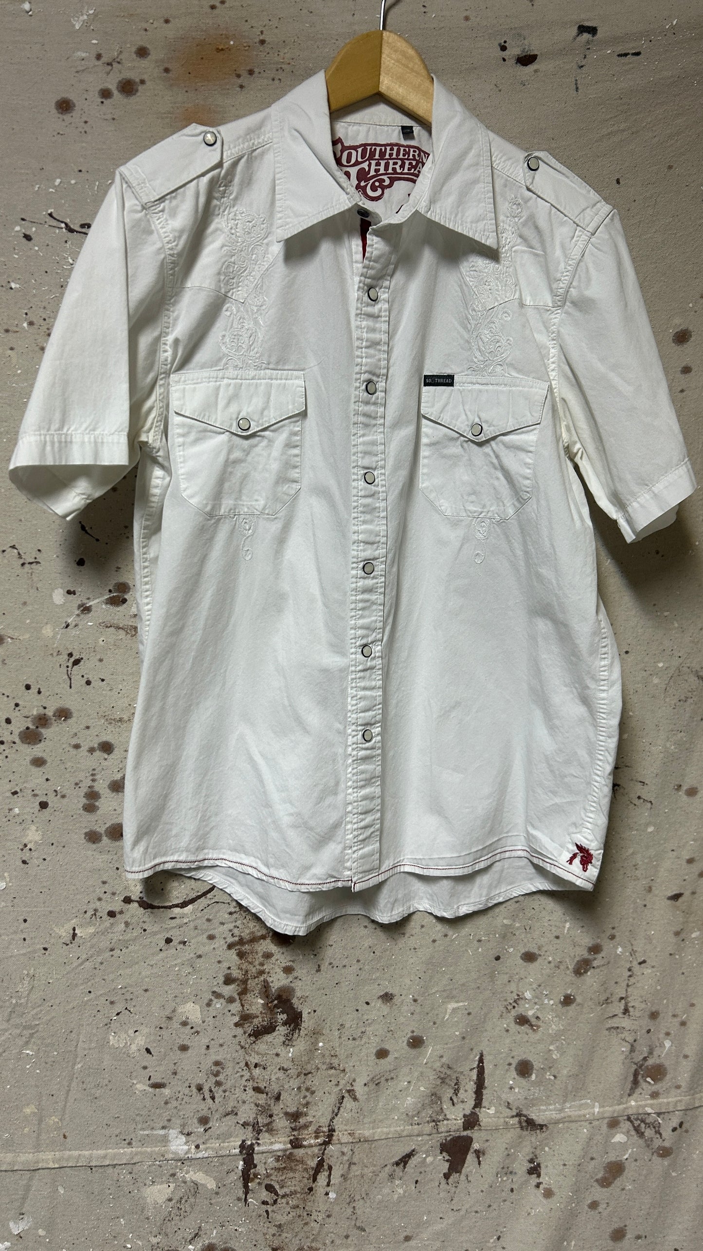 Southern Thread Short sleeve button down shirt Large Cotton