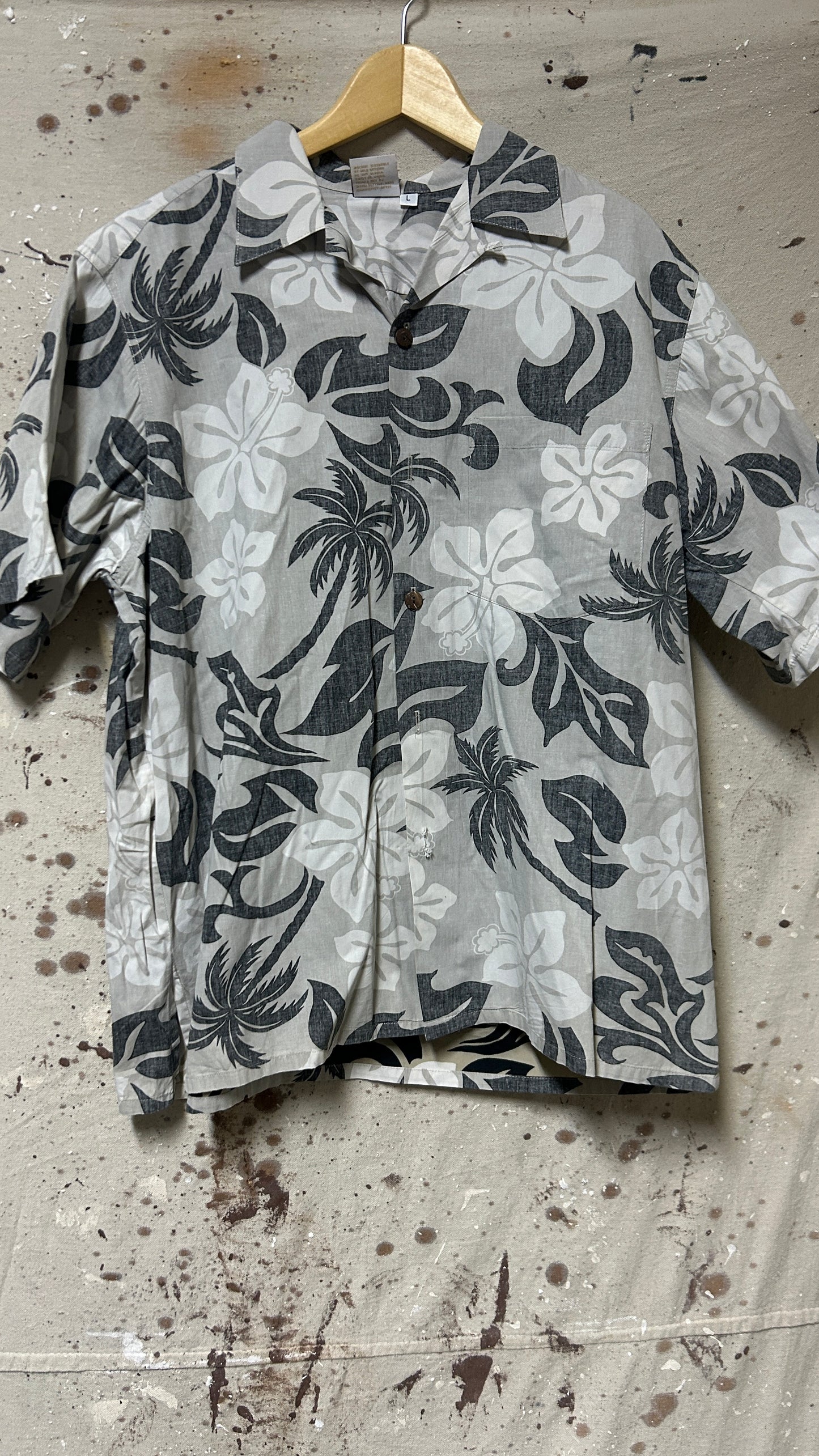 Go Barefoot Short sleeve button down shirt Large cotton