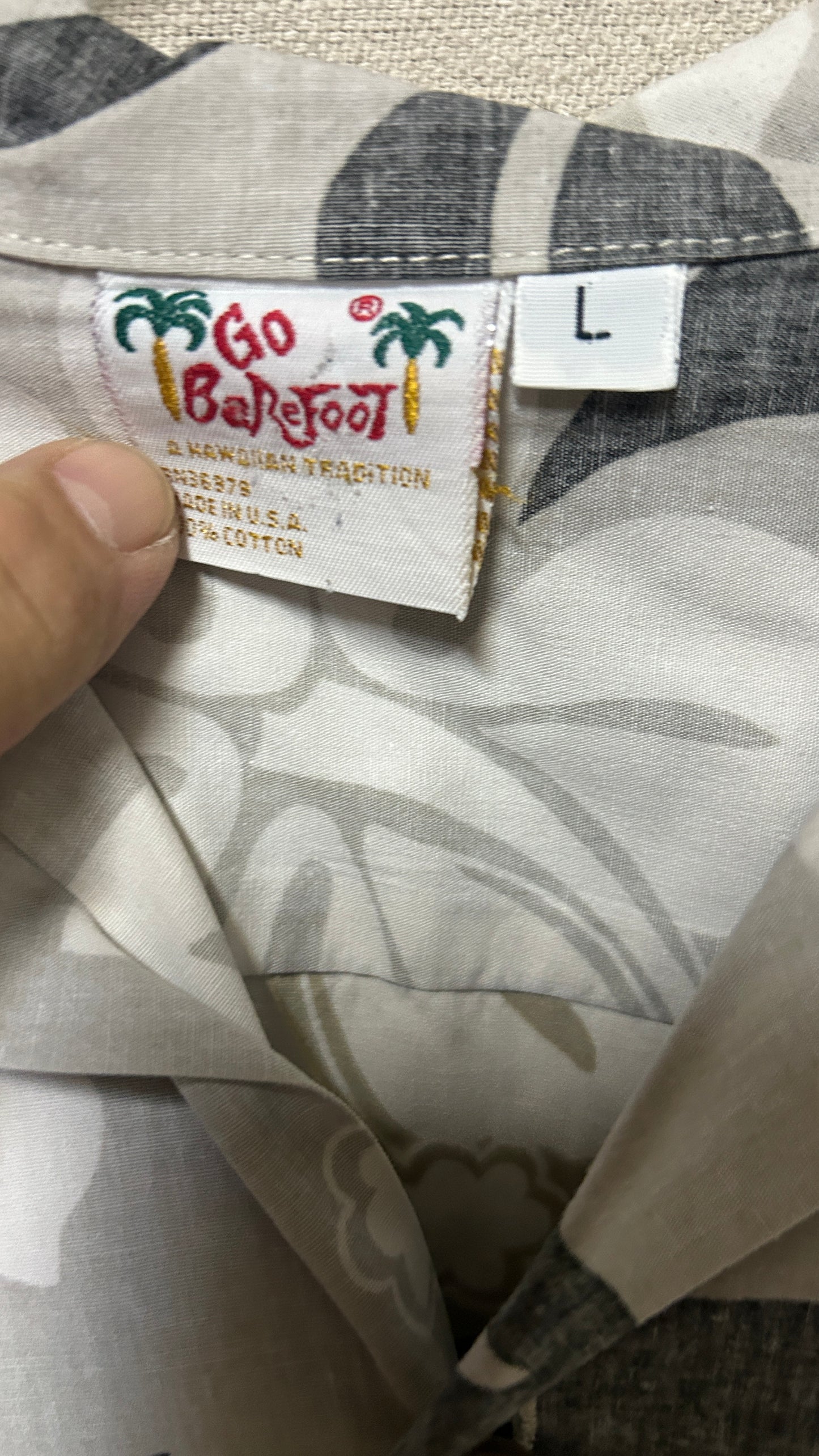 Go Barefoot Short sleeve button down shirt Large cotton