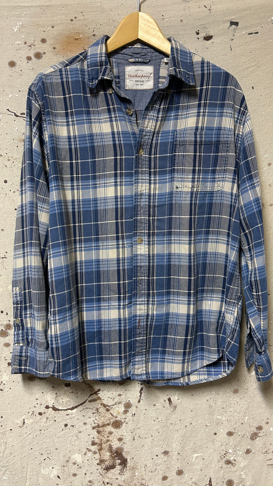 Weatherproof Vintage Long sleeve button down shirt Medium Cotton blue white