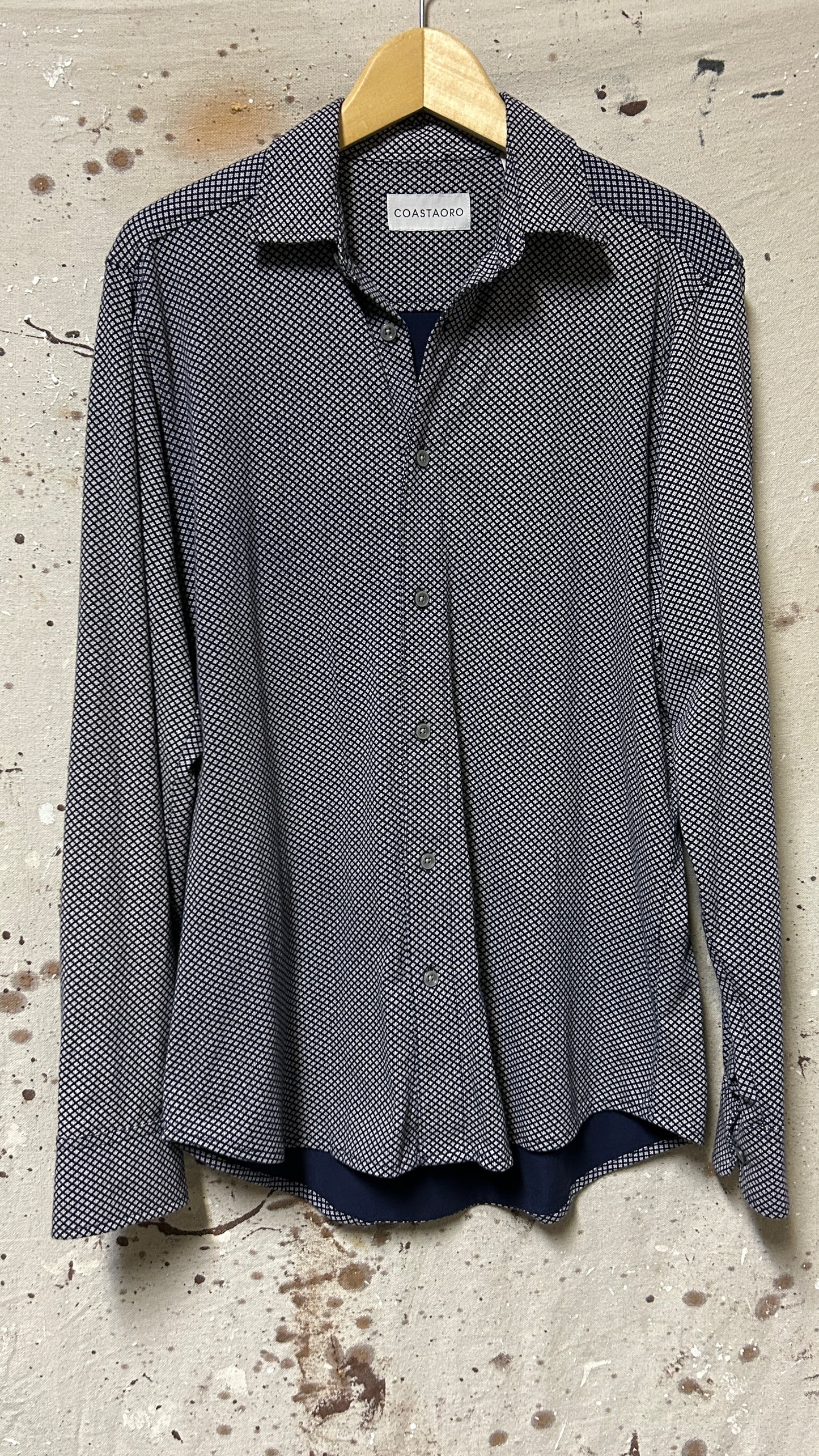 Coastaoro Long sleeve button down shirt Small Cotton