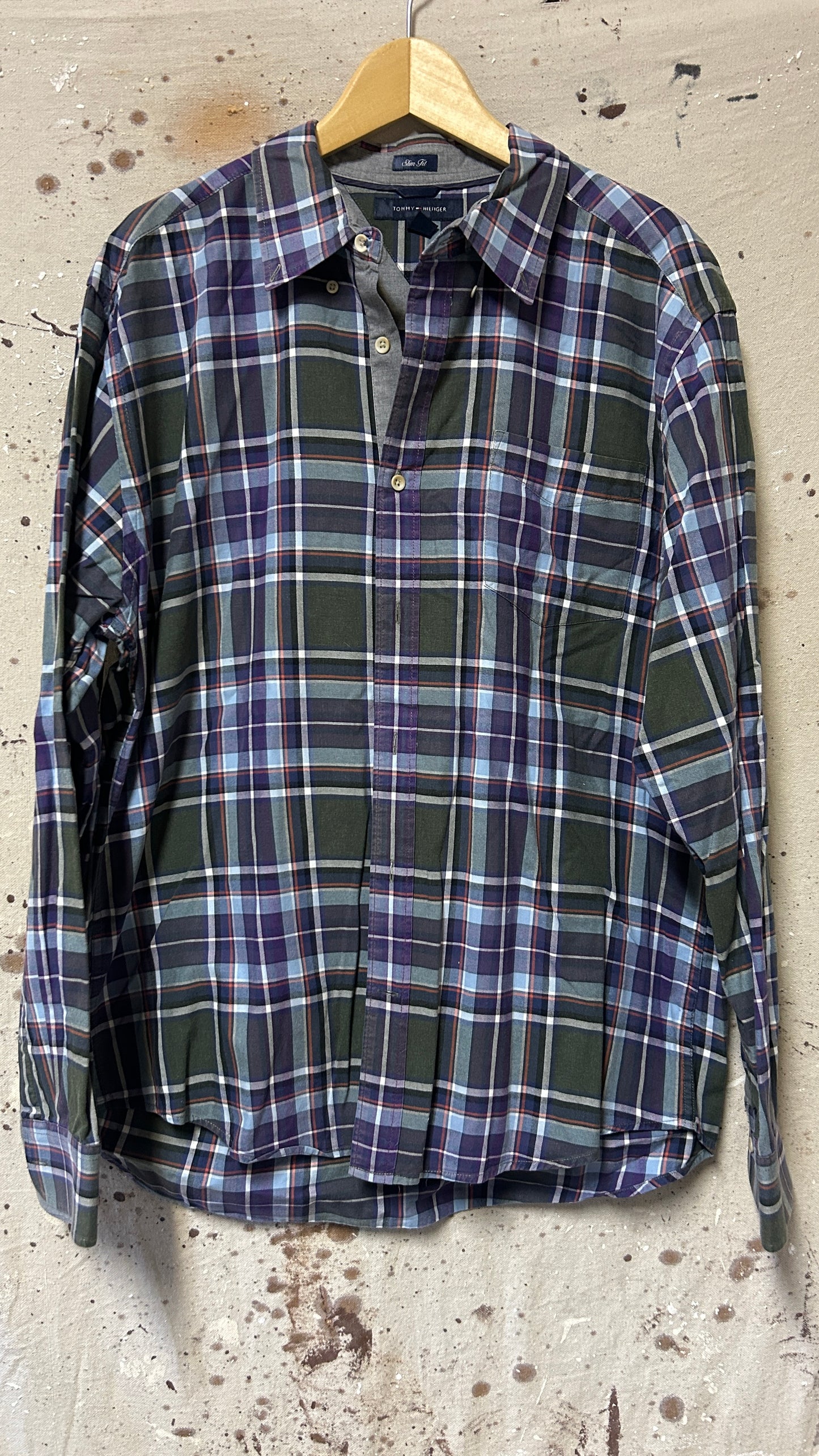 Tommy Hilfiger long sleeve button down shirt Large