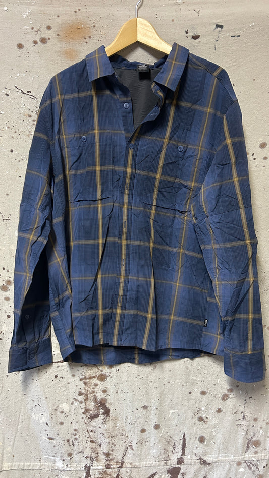 REI Long sleeve button down shirt Large Nylon