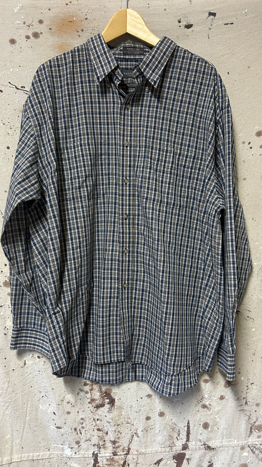 Van Heusen Long sleeve button down shirt XL Plaid Blue Gray