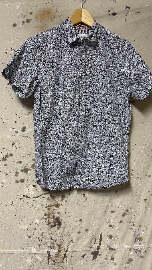 Denim and Flower Short sleeve button down shirt Small Cotton