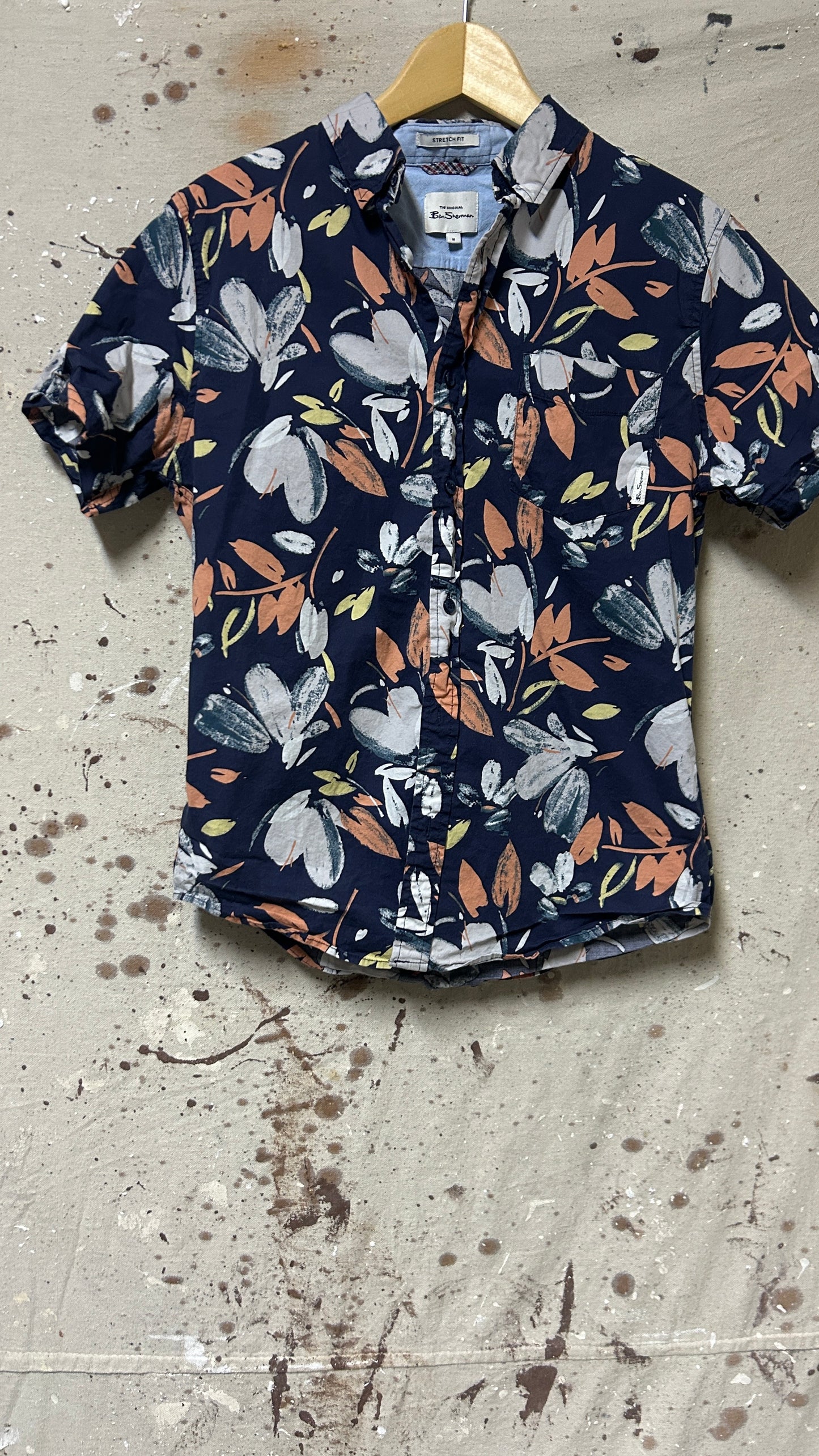 Ben Shirman Short sleeve button down shirt Medium Cotton