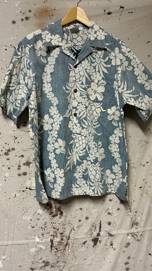 Go Barefoot Short sleeve button down shirt Large cotton gray white